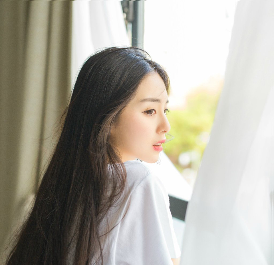惭愧常使人健忘，亏心和丢脸的事总是不愿记起，因此也很容易在记忆的筛眼里走漏的一干二净。